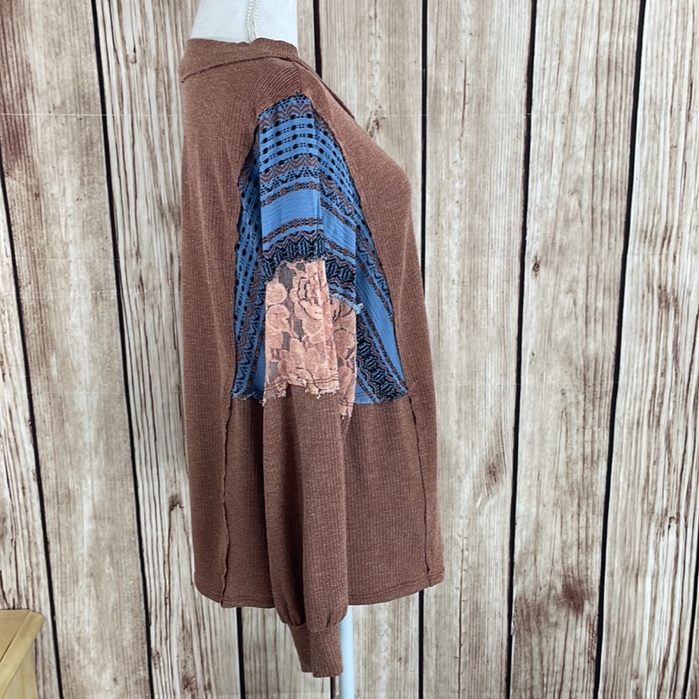 Ces Femme Boho Style Blouse w/Fringed Patchwork Lace & Fabric on Sleeves Medium - Picture 5 of 8